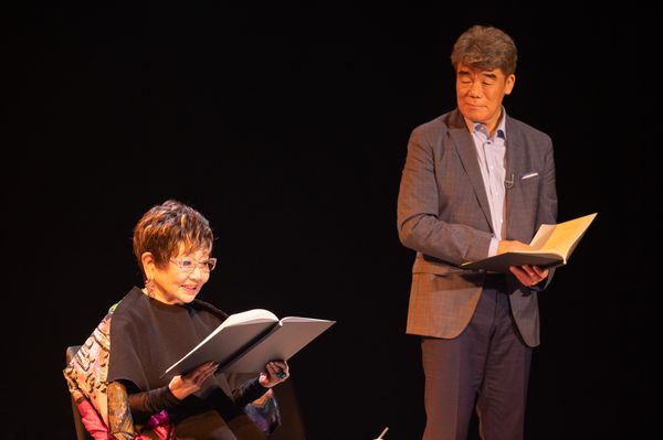 朗読劇に出演する（左）泉ピン子さん（右）村田雄浩さん