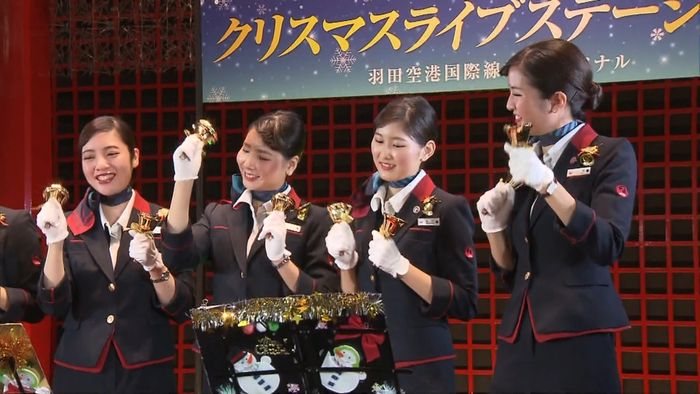 羽田空港 JALハンドベル隊が演奏会