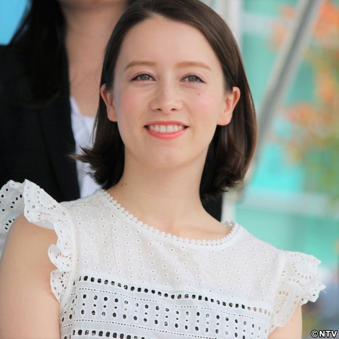 ドーキンズ英里奈、一般男性との結婚発表