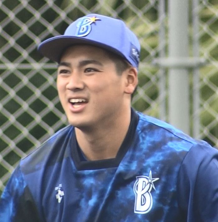 DeNA森敬斗 キャンプ2日目で“結構きつい”石井琢朗コーチによる熱血指導