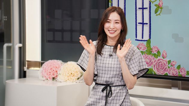 元宝塚トップ真飛聖 女性らしい顔 から変身する 男役の流儀 とは バトンを渡そう 花組の後輩への思い 元宝塚トップ真飛聖 女性らしい顔 から変身する 男役の流儀 とは バトンを渡そう 花組の後輩への思い