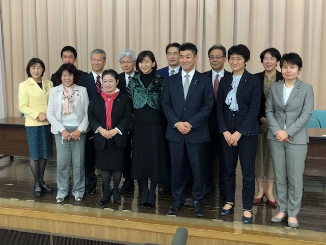 立憲 役員の半数を女性に 新体制決定