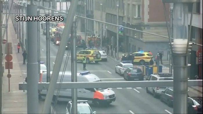 ベルギーで連続爆発テロ　３０人以上死亡