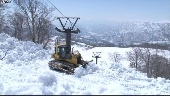 山形・月山スキー場、夏に向けオープン準備