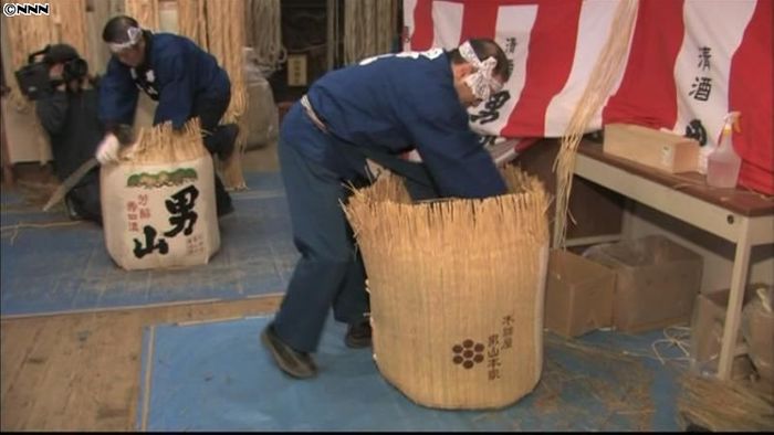 縁起物「こも樽」作りが最盛期 北海道