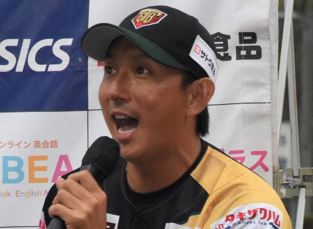 川崎宗則 チェスト 来季もｂｃ栃木で