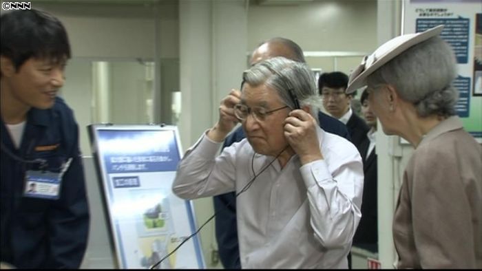 両陛下 大阪市の金型工場を視察