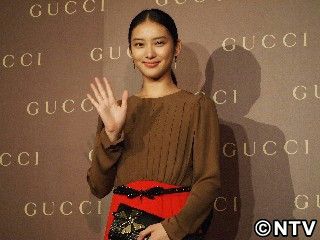 武井咲ミラノのショーに招待され「楽しみ」