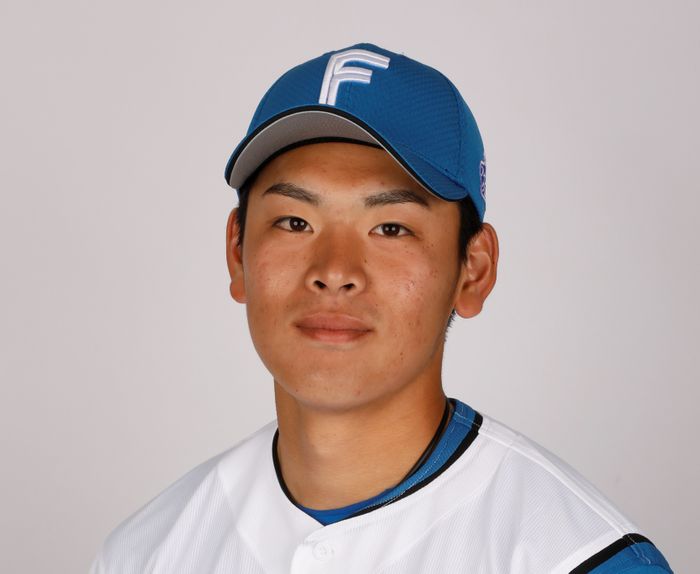 お見合いの後は5-4-3のダブルプレー 日本ハム・野村佑希が流れを断ち切るプレー見せる