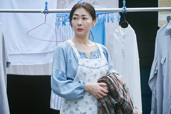 映画『死刑にいたる病』（5月6日公開）で母親役を演じた中山美穂さん