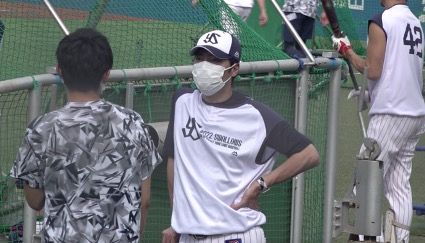療養中は“野球の勉強” 　ヤクルト高津監督がチームに復帰