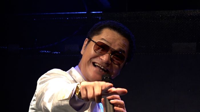 鼠先輩「ジャスティン・ビーバーさんにメール」14年ぶりの新曲で“世界進出”目指す