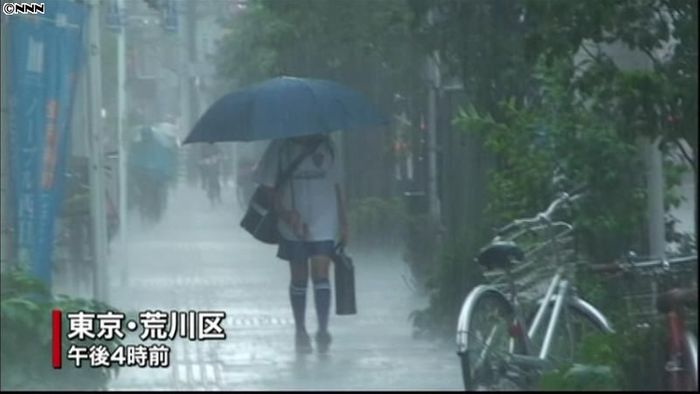 関東でも激しい雨、東京・北区で６５ミリ