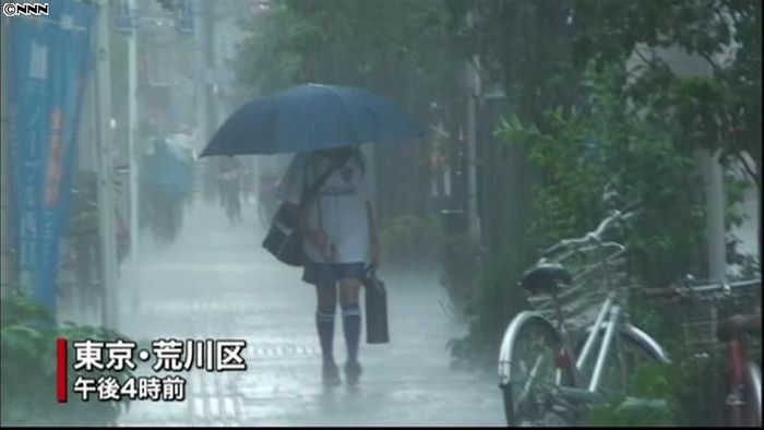 関東でも激しい雨、東京・北区で65ミリ