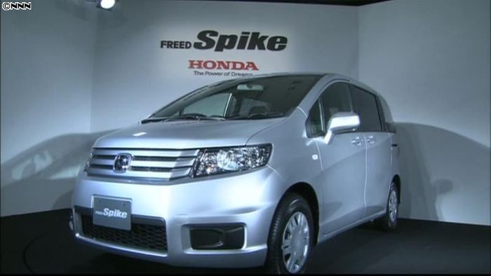 ホンダ、「大人が寝られる」新型ワゴン発表