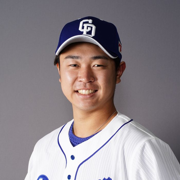 失点直後自ら逆転タイムリー 19歳ピッチャー高橋宏斗がプロ初安打 42歳石川雅規を打つ