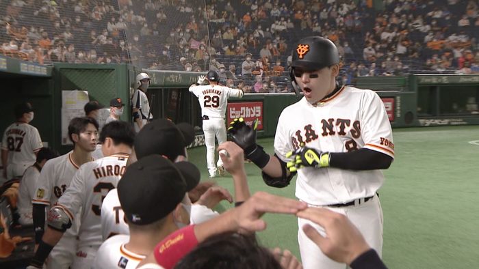 巨人・丸 指揮官の期待に応える18号ソロ