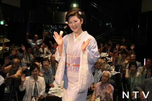 若山かずさ元気の源は女子会…酒と美容談義