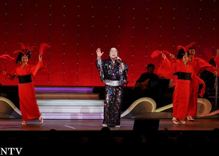 松平健、新曲「マツケン・アスレチカ」披露