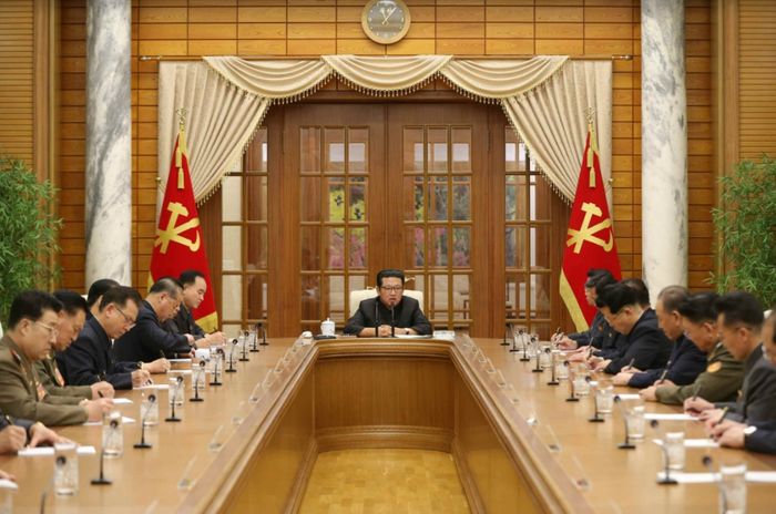 正恩氏“来年は膨大な闘争準備の重要な年”