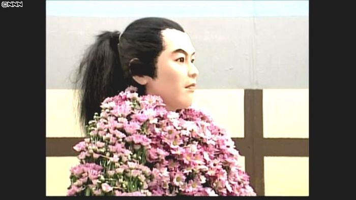 北海道で菊まつり始まる 龍馬の菊人形も