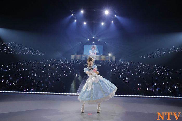 内田彩、幕張メッセに降臨!32曲を熱唱