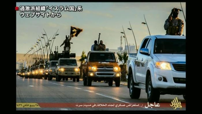 「イスラム国」リビアで軍事行進の画像公開