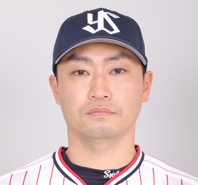 代走の渡邉大樹が けん制アウト も 40歳青木宣親が同点打 ヤクルトが終盤に追いつく 代走の渡邉大樹が けん制アウト も 40歳青木宣親が同点打 ヤクルトが終盤に追いつく