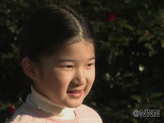 愛子さま、雅子さま付き添いで9日も登校