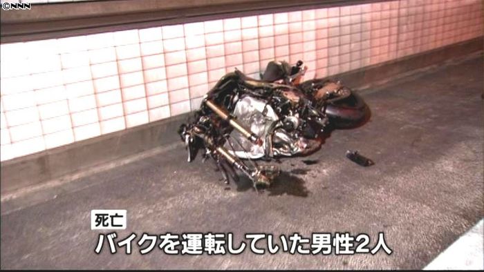 東京湾アクアラインでバイク事故、２人死亡