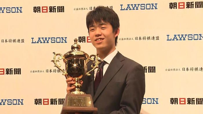 藤井七段、朝日杯将棋オープン戦で２連覇