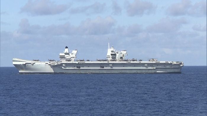 英空母“コロナ発生”で釜山への入港見送り