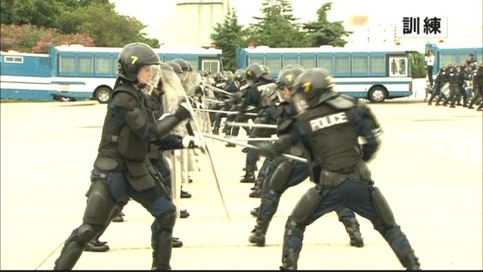 鉄パイプ・火炎瓶対処…新人隊員が訓練披露