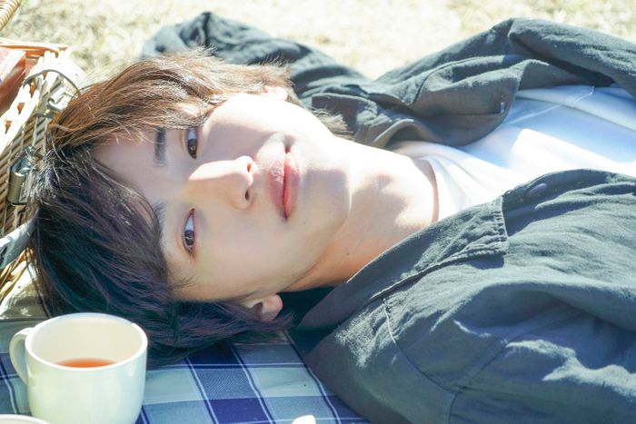 なにわ男子・道枝駿佑 “初デート” の貴重なお昼寝ショットを公開