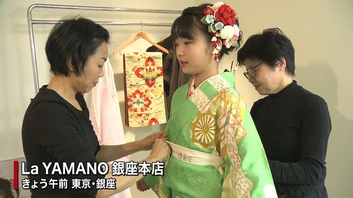 新年の準備で美容室にぎわう 東京・銀座