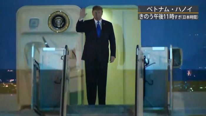 トランプ氏ハノイに 表情から何読み取れる