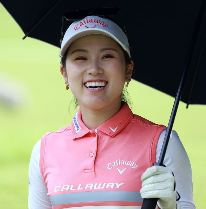 西村優菜 2週連続Vへ首位キープ