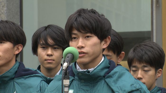 箱根優勝へ青学の原監督「最強軍団が誕生」