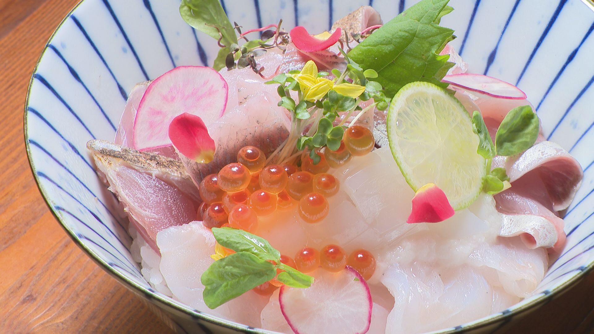 どんぶり”で観光客もまちも元気に！「さいかい丼フェア」地元の食材