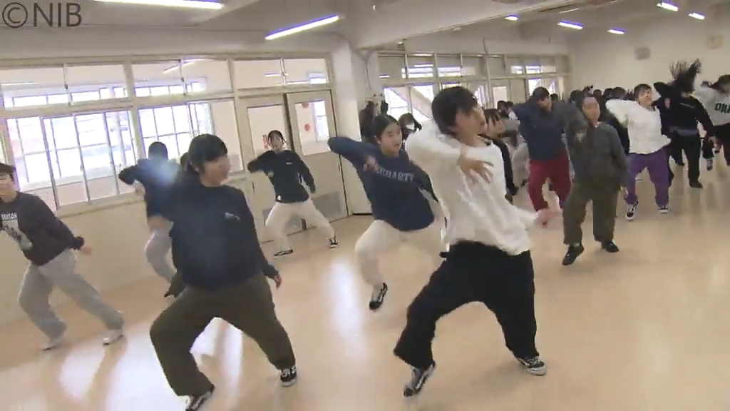 浦川翔平さん “高校生とダンスコラボ”「ながさきピース文化祭」練習中