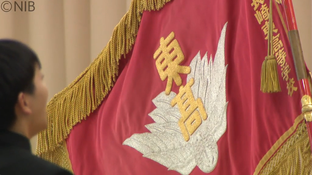 卒業証書を手に“新たな未来へ” 平和大使や相撲で活躍のウクライナ人