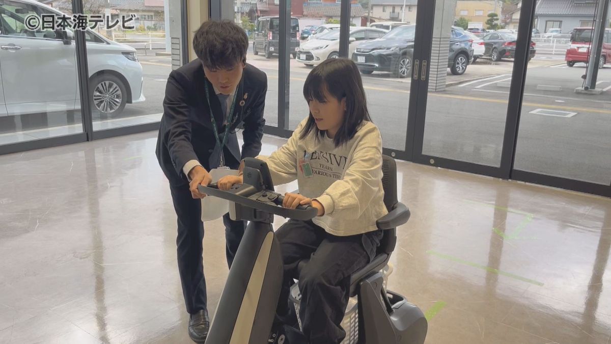 小型モビリティ乗車を体験　小学生が「車」と「環境」の関わりを学ぶ　鳥取県倉吉市