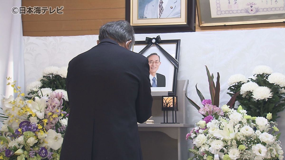 「長い間大変お疲れさまでしたと伝えました」細田博之・前衆院議長を追悼　地元島根県松江市内に記帳台設置