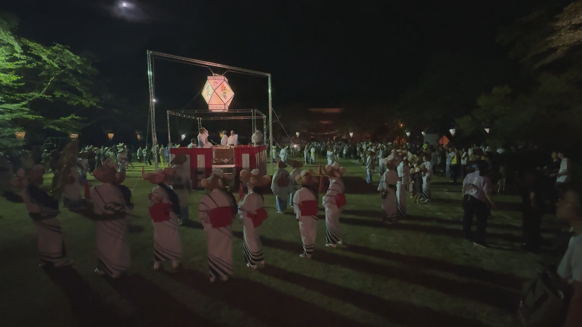 「こだいぢ踊り」始まる