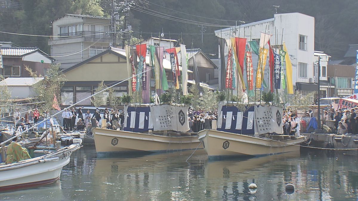 350年以上の歴史がある伝統行事「青柴垣神事」で春の訪れを告げる　美しい景色の元大勢の人が港に集まる　島根県松江市