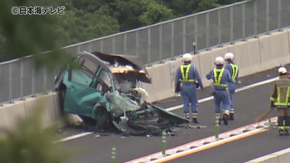 車3台がからんだ衝突事故 1人が死亡1人が重体 現時点での対策は? 事故現場を検証 島根県出雲市