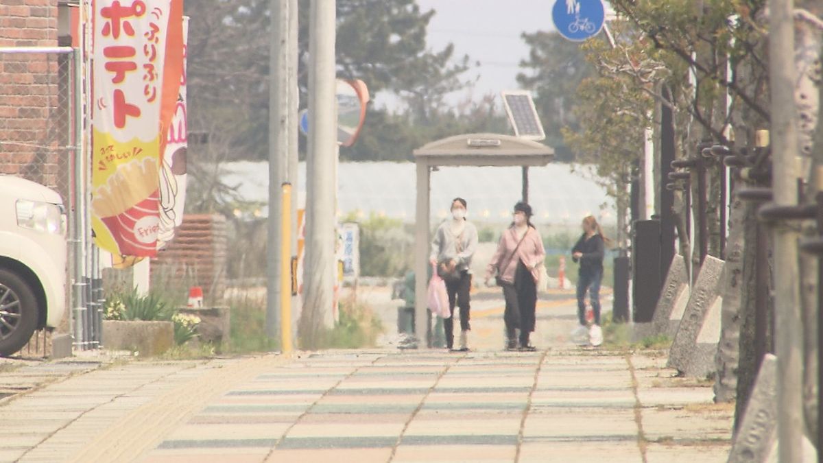 明日から始まる大型連休　飛び石連休となっている今年のゴールデンウィークにまちの人の予定はー　JR西日本の特急列車の予約率は前年並み　鳥取県