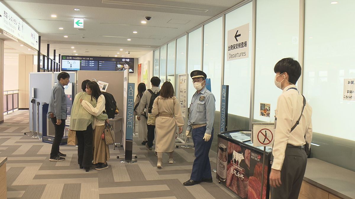 「家の中がひっちゃかめっちゃかでした」　鳥取空港でも連休を楽しんだ観光客や帰省客の姿が　鳥取空港　鳥取県鳥取市