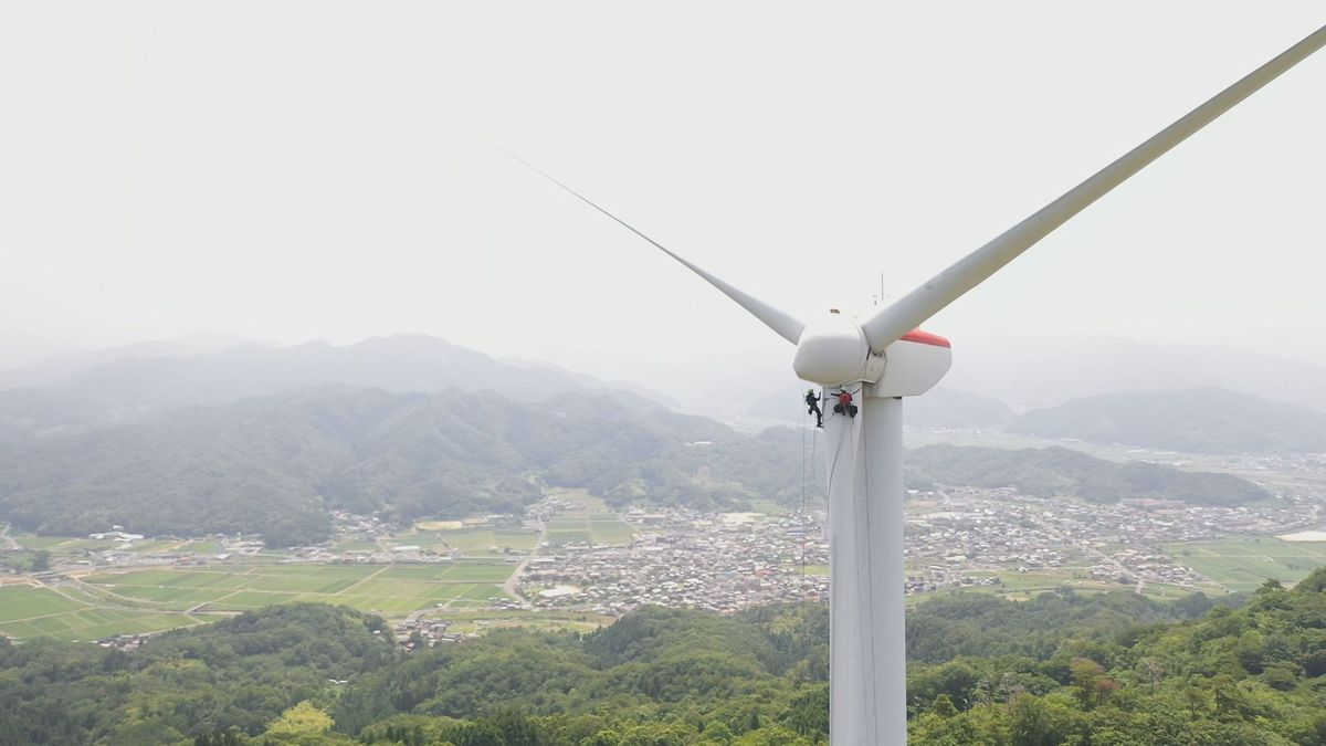 読解】風力発電施設の老朽化が進行 高所での点検作業のリアルに密着 