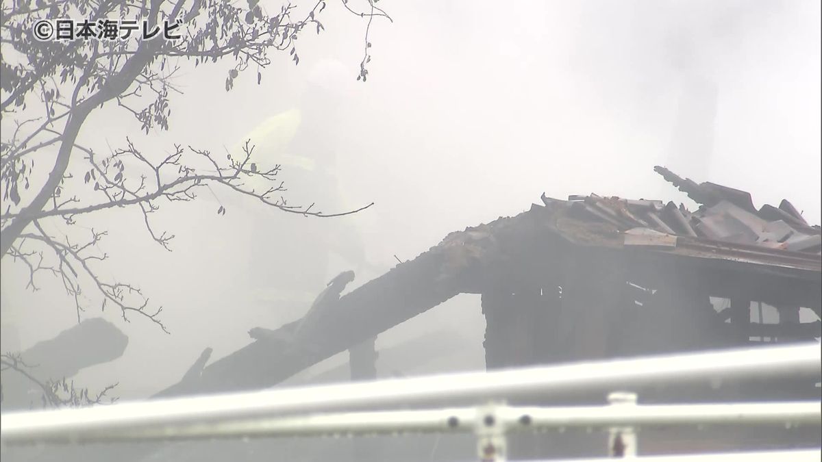 焼け跡から性別不明の遺体　行方不明だった息子見つかる　やけどを負った状態で徒歩で帰宅　島根県出雲市